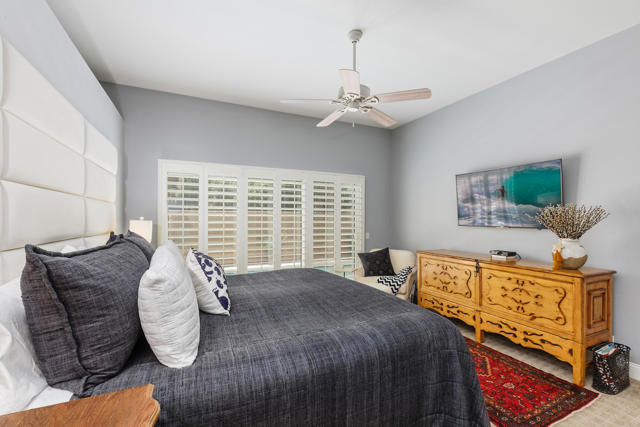 27 Oak Tree Drive, Rancho Mirage CA: https://media.crmls.org/mediaz/8084f7cb-4a8e-426d-ac23-73d02643c439.jpg