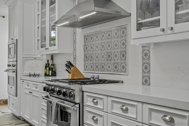 15823 The River Trail, Rancho Santa Fe CA: https://media.crmls.org/mediaz/808522ff-7033-4150-9848-7ae17af597e2.jpg