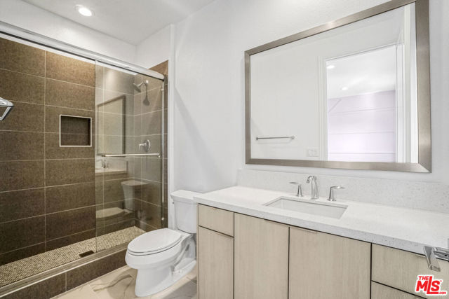 20188 W Marlow Lane, Porter Ranch CA: https://media.crmls.org/mediaz/808529c7-63ed-441d-bae3-c4b73438cb7e.jpg