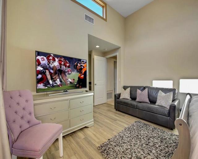 52883 Eisenhower Drive, La Quinta CA: https://media.crmls.org/mediaz/808529d1-5f82-4509-9d3a-4984c3cfca23.jpg