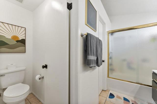 305 Cobblestone Place, Santee CA: https://media.crmls.org/mediaz/808548ac-3a26-41df-be54-dd59e8bd3d8a.jpg