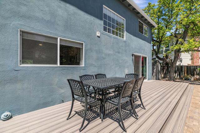 2739 Saint Giles Lane, Mountain View CA: https://media.crmls.org/mediaz/8086402d-d630-4a2d-82f5-181c0096047f.jpg