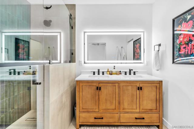 2146 Franklin Ave, San Diego CA: https://media.crmls.org/mediaz/8086550f-f5e9-4d4a-839f-16f97daf6bbe.jpg