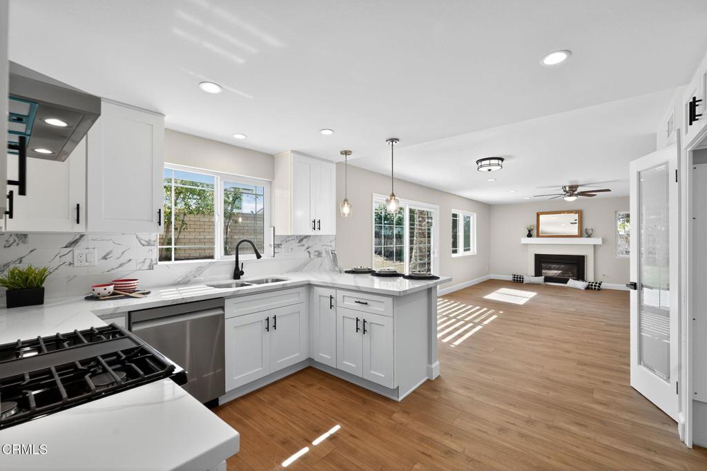 MLS #V1-33362 image #10