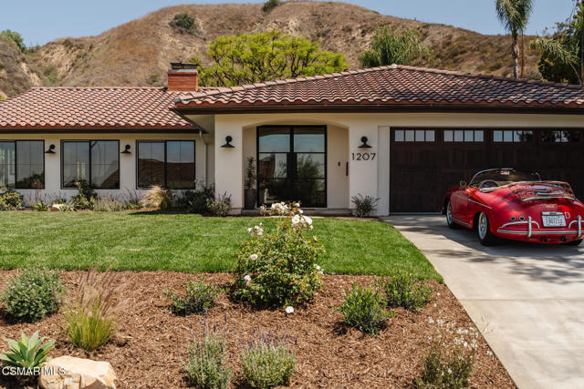 1207 Westridge Drive, Ventura CA: https://media.crmls.org/mediaz/808757fb-6486-4baa-a7f2-1cbe1220b2c6.jpg