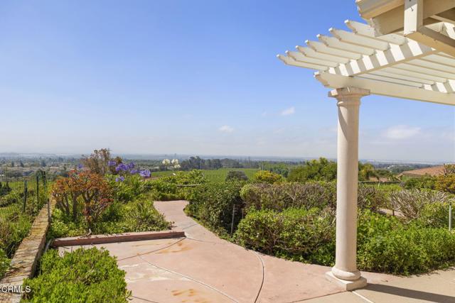 7090 El Malabar Drive, Ventura CA: https://media.crmls.org/mediaz/80875fbe-5c3c-48ae-8c19-09853f0db945.jpg