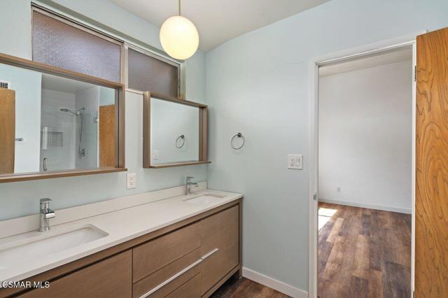 5708 Wilhelmina Avenue, Woodland Hills CA: https://media.crmls.org/mediaz/80886126-5738-4bf3-b570-614fe1ae5362.jpg