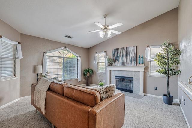 1519 Tamara Court, Escalon CA: https://media.crmls.org/mediaz/80888d90-187d-4d2a-81b0-8058a394d0a7.jpg