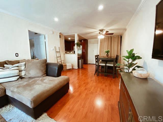 5520 Owensmouth Ave, 103 photo 4
