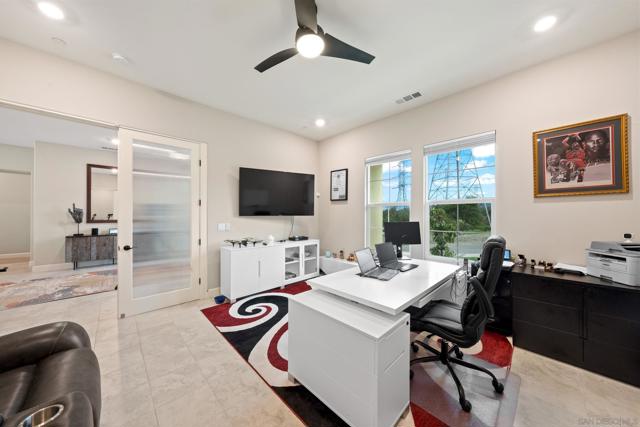 21992 Wilgen Rd, Escondido CA: https://media.crmls.org/mediaz/80891d19-4b86-4aa1-a474-76f5a095cec8.jpg