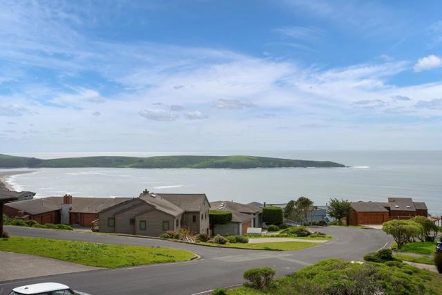 10 Maui Lane, Dillon Beach CA: https://media.crmls.org/mediaz/8089e62d-c178-4277-99ee-af927a4ba02c.jpg