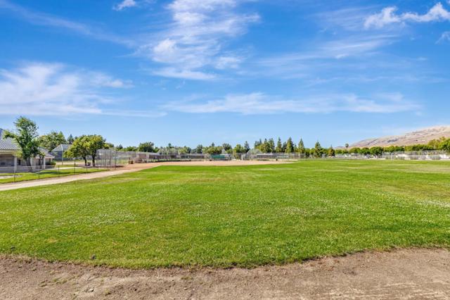 1290 Milkweed Street, Milpitas CA: https://media.crmls.org/mediaz/808a48c4-d60b-4868-871a-8988fe3f0c69.jpg