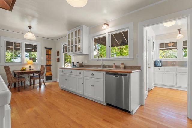 503 Van Ness Avenue, Santa Cruz CA: https://media.crmls.org/mediaz/808a641c-441e-4e6d-94d4-c7aaa430f978.jpg