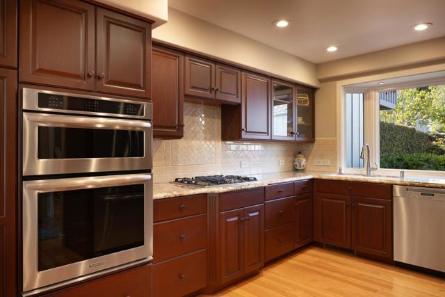 28092 Barn Way, Carmel CA: https://media.crmls.org/mediaz/808a8c4e-a280-4f58-9e33-c93955377103.jpg