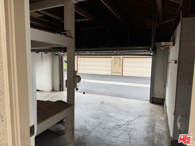 3635 Via Pacifica Walk, Oxnard CA: https://media.crmls.org/mediaz/808c0758-d1a1-483c-8f62-a9b400afb0c4.jpg