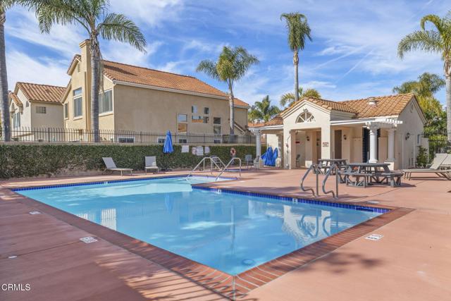 7748 Paso Robles Street, Ventura CA: https://media.crmls.org/mediaz/808d8a5d-09eb-4577-bc42-103cb0ce3111.jpg