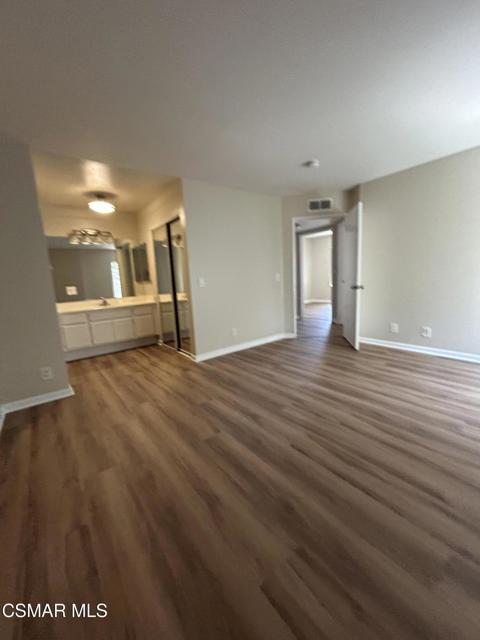 3376 Holly Grove Street, Westlake Village CA: https://media.crmls.org/mediaz/808eecd5-d912-461f-9ec0-708e7e61ab28.jpg