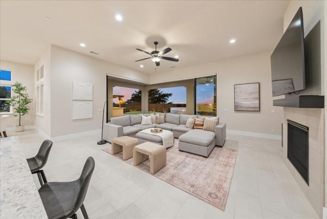 2999 Bluffs Drive, Marina CA: https://media.crmls.org/mediaz/809172af-5ff3-4b4d-9fb9-9ff9068217b5.jpg