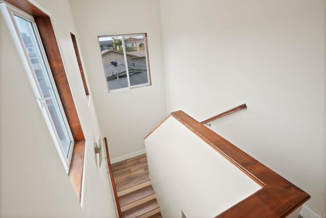 Detail Gallery Image 19 of 32 For 3749 Kingsley St, San Diego,  CA 92106 - 4 Beds | 4 Baths