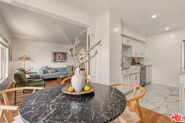 425 Idaho Avenue, 10 photo 8