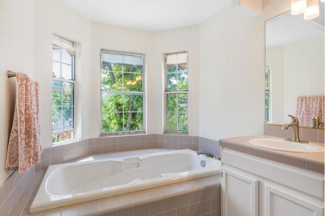 17992 Hillwood Lane, Morgan Hill CA: https://media.crmls.org/mediaz/8091c91b-43a7-44b8-a072-54abc7f5dc02.jpg