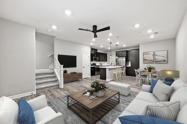 Detail Gallery Image 6 of 32 For 1118 Delpy View, Vista,  CA 92084 - 3 Beds | 2/1 Baths