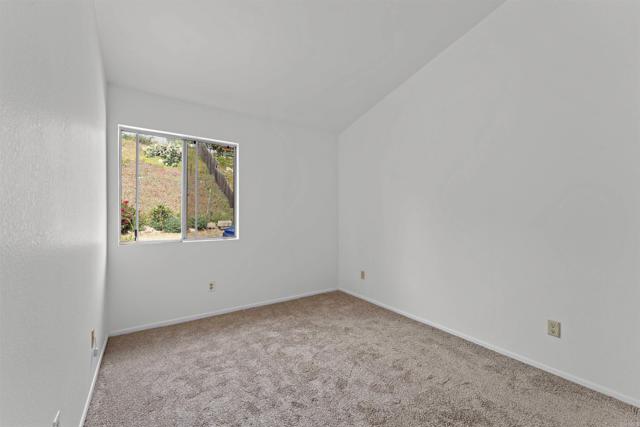 Detail Gallery Image 13 of 22 For 5133 Greenbrook St, Oceanside,  CA 92057 - 4 Beds | 2 Baths