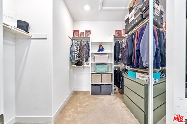 12008 Turnleaf Avenue, Whittier CA: https://media.crmls.org/mediaz/8093b4a0-f450-4047-8eed-70ab1910ea58.jpg