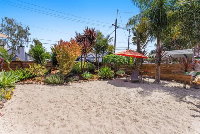 1965 42nd Avenue, Capitola CA: https://media.crmls.org/mediaz/80949146-9acb-4896-b451-a9d5806a7aa9.jpg