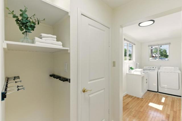 3996 Jefferson Avenue, Redwood City CA: https://media.crmls.org/mediaz/809502ed-eb90-419f-946e-377c210f5825.jpg