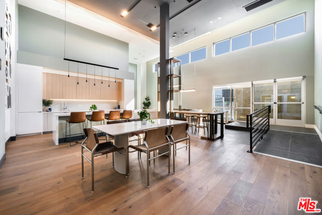 800 Western Avenue, Los Angeles CA: https://media.crmls.org/mediaz/80953691-6aeb-45ba-ac5b-cbb0960e0a6b.jpg