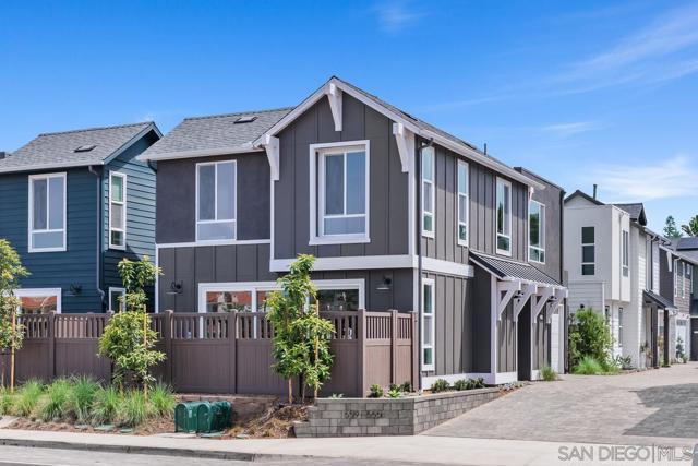 559 N Vulcan Ave, Encinitas CA: https://media.crmls.org/mediaz/8095ea7a-f0e4-4425-9b71-c049a089291e.jpg