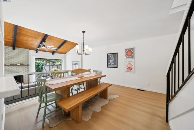1230 Ballena Blvd, Alameda CA: https://media.crmls.org/mediaz/8096cd58-a027-4196-8dfb-5abfefcf9a05.jpg
