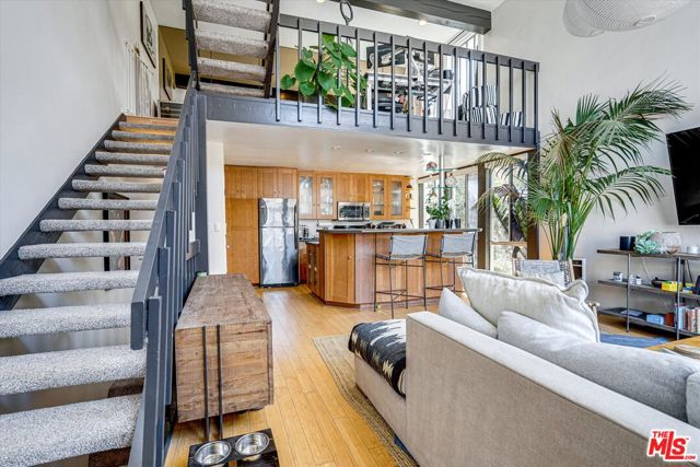 Image 6 of 58 For 14 Mast Street