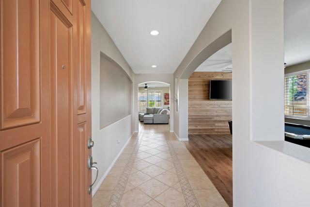 171 Via Martelli, Rancho Mirage CA: https://media.crmls.org/mediaz/809926c4-31b2-42cd-ae2e-5fb30ae851a5.jpg