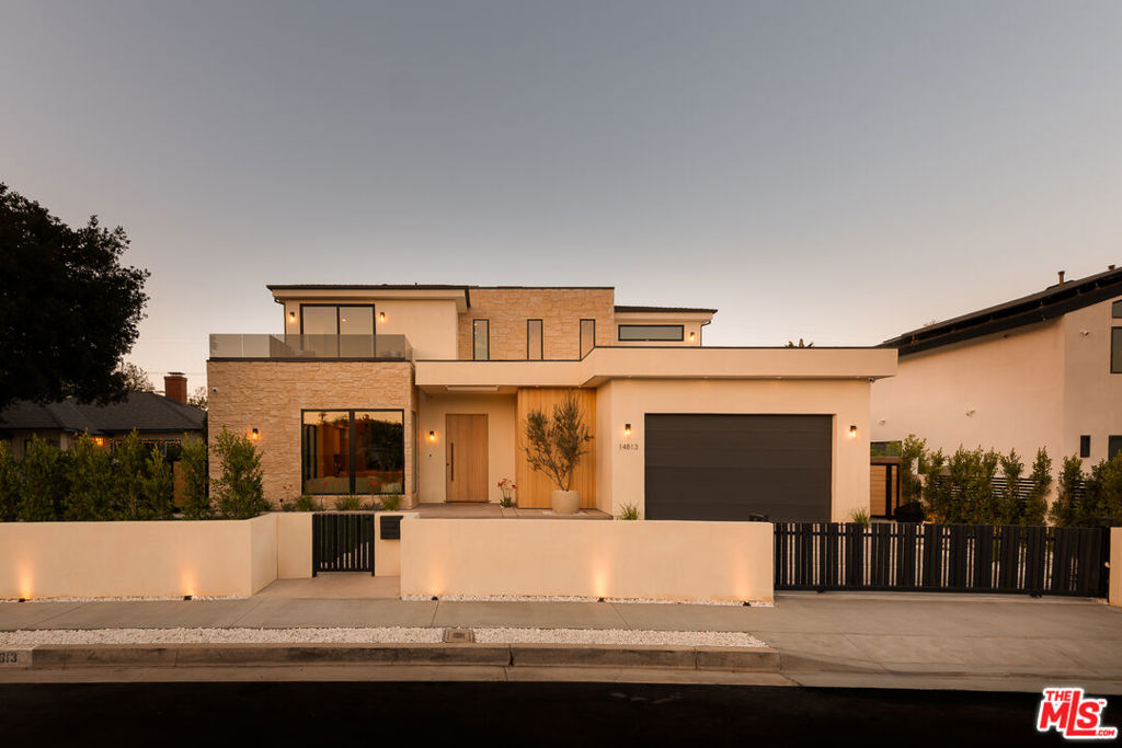 14813 Mccormick Street