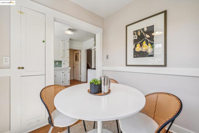 749 Mckinley Ave, Oakland CA: https://media.crmls.org/mediaz/809a20a8-d724-4ff4-89b2-7724c1859696.jpg