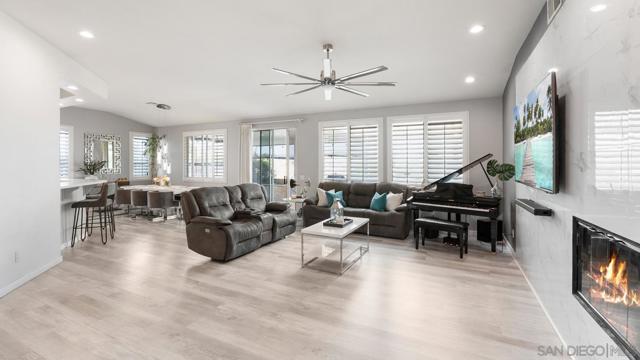 28371 Evening Star Dr, Menifee CA: https://media.crmls.org/mediaz/809ac54a-6404-4fc9-96f2-51cfb43743ff.jpg