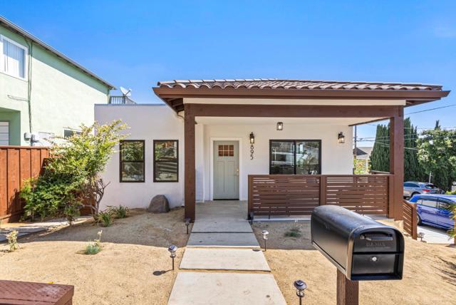 895 Laurel Avenue, Belmont CA: https://media.crmls.org/mediaz/809b38fd-a603-4f24-aebb-78ad1bd42304.jpg