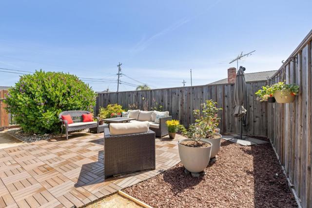 456 Grand Boulevard, Half Moon Bay CA: https://media.crmls.org/mediaz/809b5f1a-d34c-4bae-a038-c456c92089e9.jpg