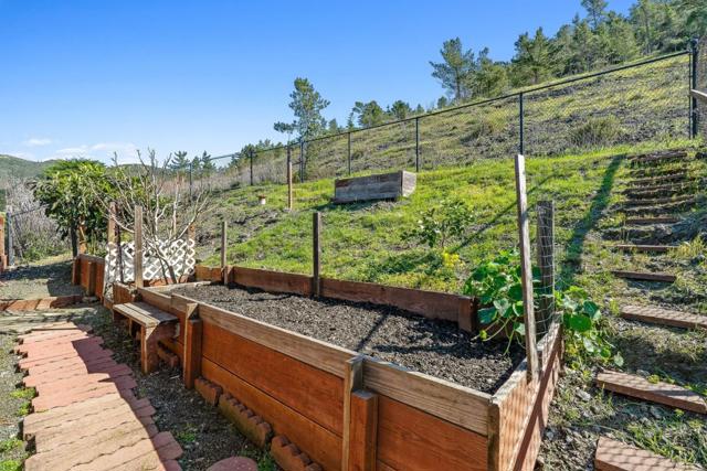 1100 Glacier Avenue, Pacifica CA: https://media.crmls.org/mediaz/809b93fb-28b8-45e6-b110-8eab7681b866.jpg