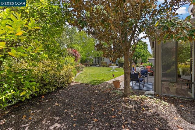 1244 Singingwood Ct., Walnut Creek CA: https://media.crmls.org/mediaz/809c2580-557a-40bd-a2b5-6f8765dfa727.jpg