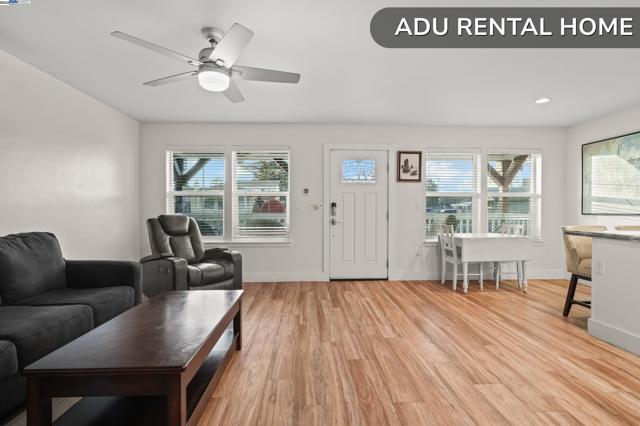507 Maple St, Livermore CA: https://media.crmls.org/mediaz/809c72d2-ca69-4491-906c-b53e041e3f0f.jpg