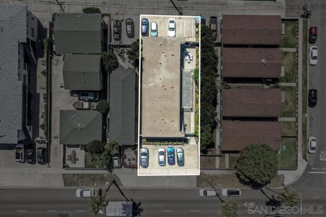 Image 24 of 26 For 1415 Grand Avenue