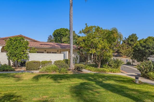 7019 Estrella De Mar Road, Carlsbad CA: https://media.crmls.org/mediaz/809d2912-c0eb-4bfa-874f-96ffcd37b55c.jpg