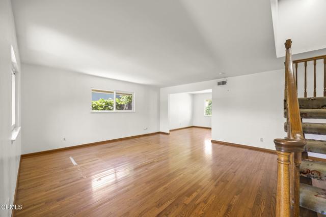 Detail Gallery Image 5 of 37 For 205 Bluefield Ave, Newbury Park,  CA 91320 - 3 Beds | 2/1 Baths