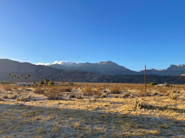 78 Broken Arrow, Borrego Springs CA: https://media.crmls.org/mediaz/809debe2-f454-423e-8040-6df736346ac4.jpg