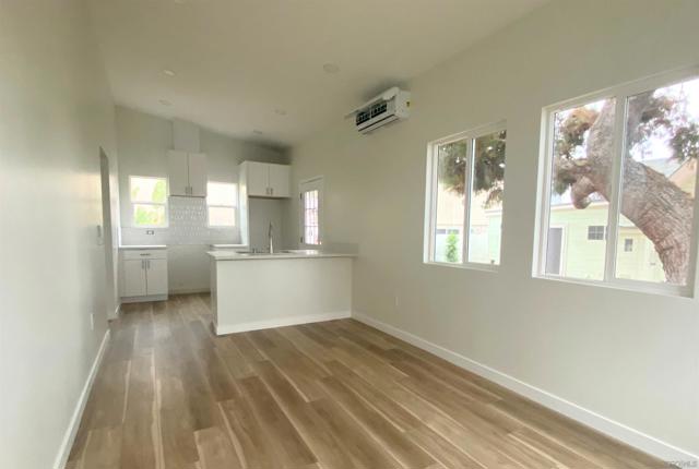 2104 Diamond St, San Diego CA: https://media.crmls.org/mediaz/809def0a-d0c9-4ad7-b8ef-5fefdaac9d39.jpg