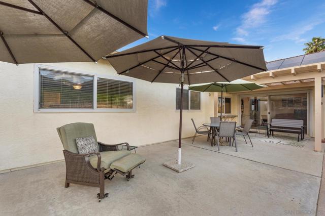 1745 Tamarack Ave, Carlsbad CA: https://media.crmls.org/mediaz/809e2ae6-7d01-454f-b7ef-5fb99e3066bf.jpg