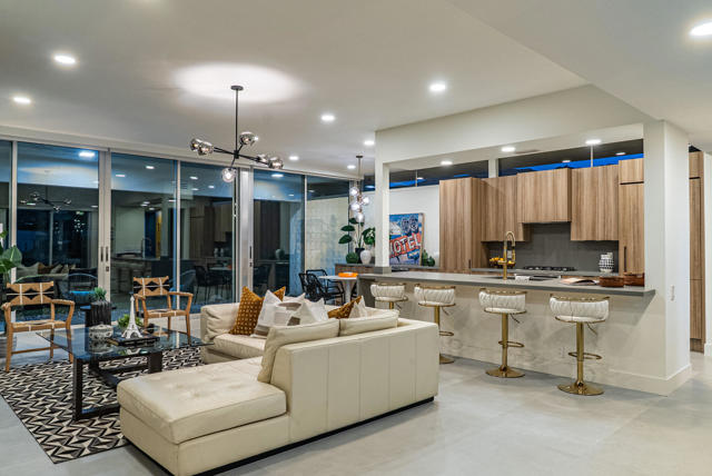 172 Desert Lakes Drive, Palm Springs CA: https://media.crmls.org/mediaz/809e6ce9-6d87-4d69-8450-e8a66bf510b8.jpg